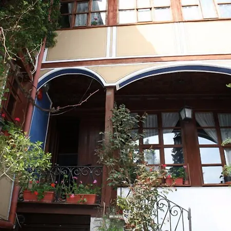 Hotel Alafrangite 3*