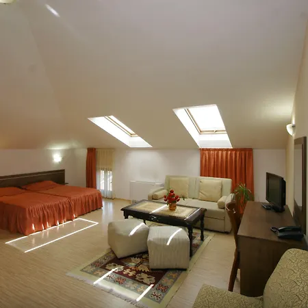 Alafrangite Ξενοδοχείο 3*