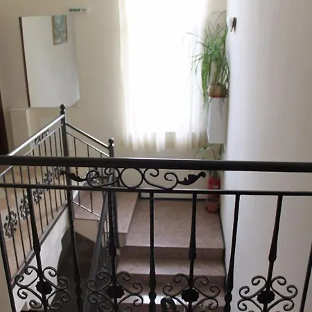 Ξενοδοχείο Alafrangite