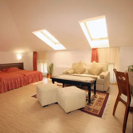 Ξενοδοχείο Alafrangite