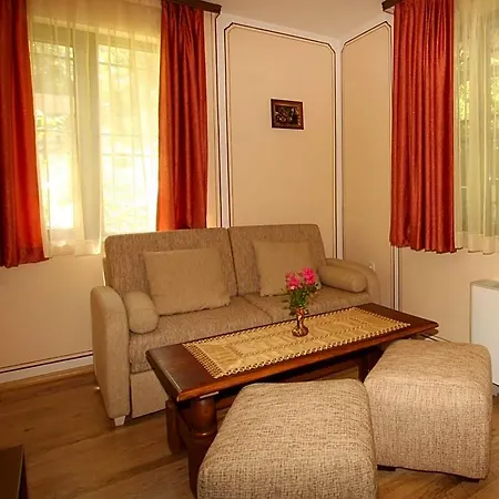 Хотел алафрангите 3*