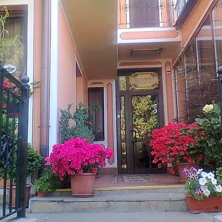 алафрангите Хотел 3*